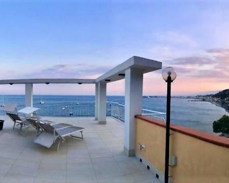 La Baia Dei Delfini Apartment Taormina Exterior photo