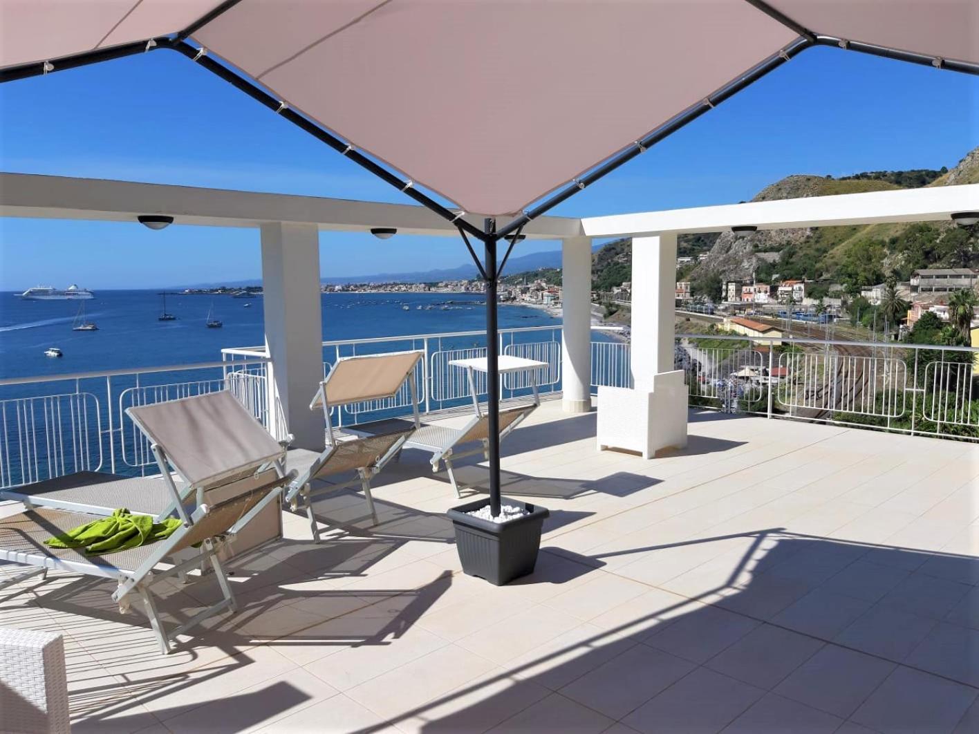 La Baia Dei Delfini Apartment Taormina Exterior photo